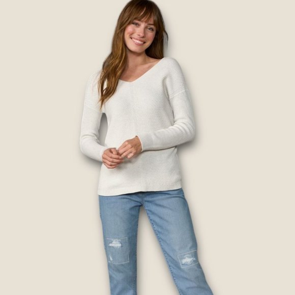 L.L. Bean Sweaters - L.L. Bean Women's V-Neck Sweater - White